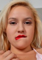 Bonnie Kinz loses her bikini, Bonnie Kinz (bon019) ATK Galleria: Bonnie Kinz (Bonnie Kinz loses her bikini)