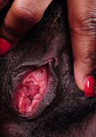 Hairy black model Kiana spreads her pink pussy, Kiana Love (kia003) ATK Natural & Hairy: Kiana Love (Hairy black model Kiana spreads her pink pussy)